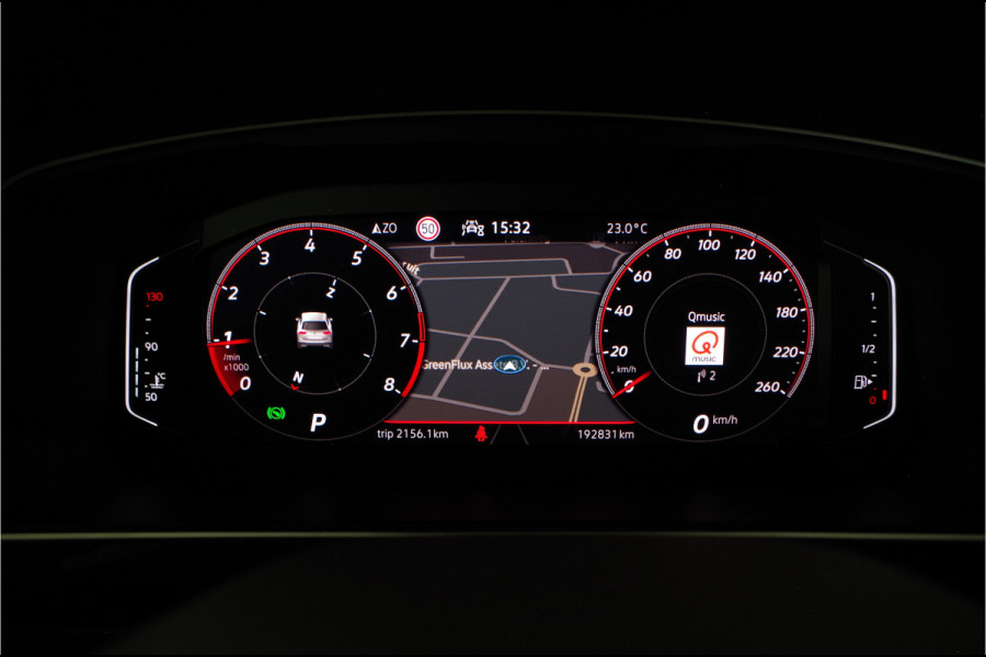 Volkswagen Tiguan 1.5 TSI R-Line > IQ.Light/trekhaak/20 inch Suzuka/Black Style Design-pakket...
