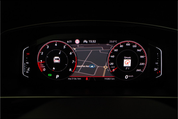 Volkswagen Tiguan 1.5 TSI R-Line > IQ.Light/trekhaak/20 inch Suzuka/Black Style Design-pakket...
