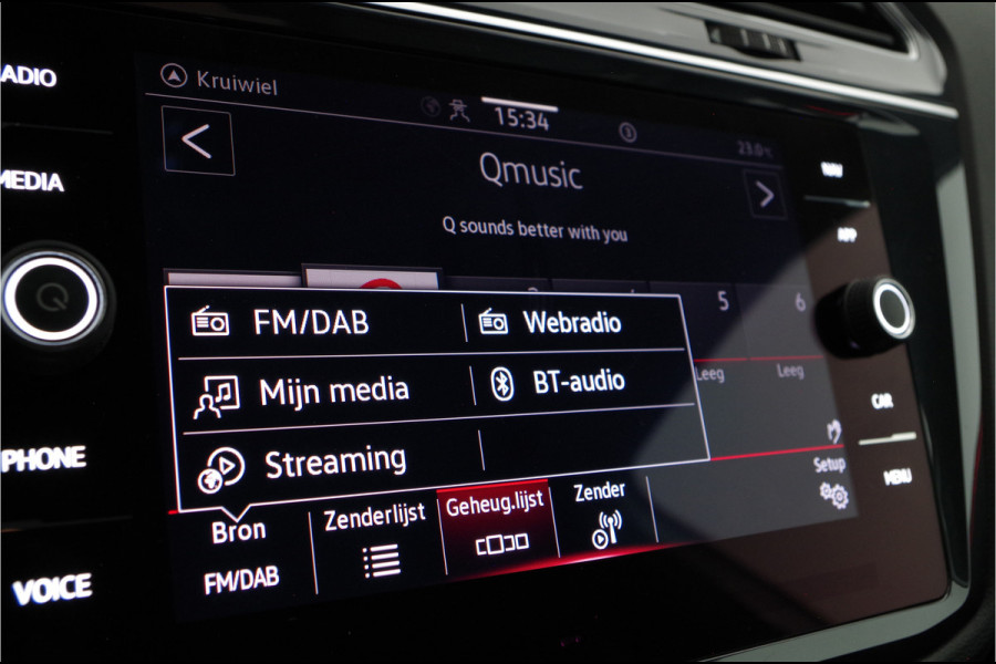 Volkswagen Tiguan 1.5 TSI R-Line > IQ.Light/trekhaak/20 inch Suzuka/Black Style Design-pakket...