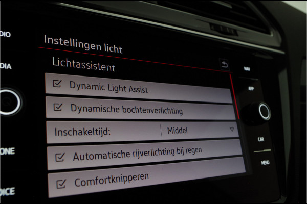 Volkswagen Tiguan 1.5 TSI R-Line > IQ.Light/trekhaak/20 inch Suzuka/Black Style Design-pakket...