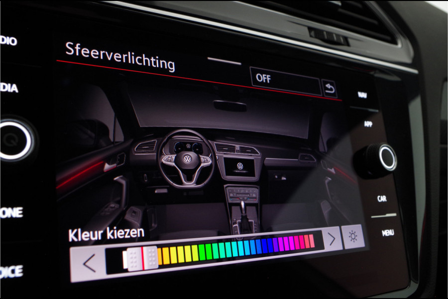 Volkswagen Tiguan 1.5 TSI R-Line > IQ.Light/trekhaak/20 inch Suzuka/Black Style Design-pakket...