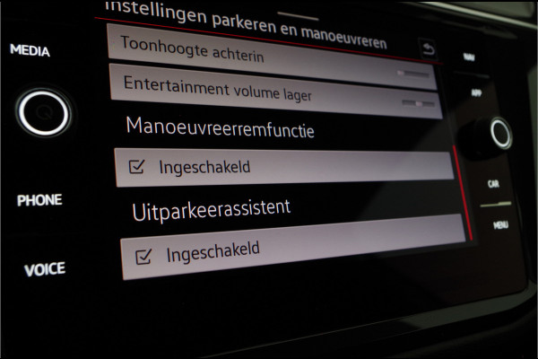 Volkswagen Tiguan 1.5 TSI R-Line > IQ.Light/trekhaak/20 inch Suzuka/Black Style Design-pakket...