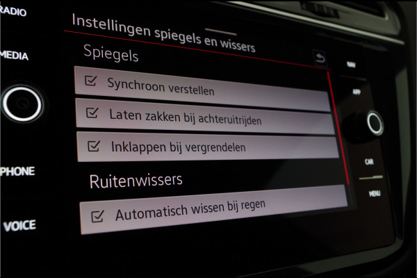Volkswagen Tiguan 1.5 TSI R-Line > IQ.Light/trekhaak/20 inch Suzuka/Black Style Design-pakket...