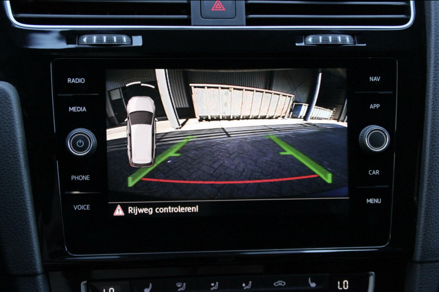 Volkswagen Golf 7.5 - 1.5 TSI 2x R Line 150 PK Automaat |PANORAMADAK, VIRTUAL, CRUISE, STOELVERWARMING, CAMERA, LED, PDC|