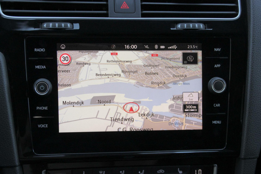 Volkswagen Golf 7.5 - 1.5 TSI 2x R Line 150 PK Automaat |PANORAMADAK, VIRTUAL, CRUISE, STOELVERWARMING, CAMERA, LED, PDC|