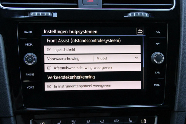 Volkswagen Golf 7.5 - 1.5 TSI 2x R Line 150 PK Automaat |PANORAMADAK, VIRTUAL, CRUISE, STOELVERWARMING, CAMERA, LED, PDC|