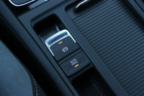 Volkswagen Golf 7.5 - 1.5 TSI 2x R Line 150 PK Automaat |PANORAMADAK, VIRTUAL, CRUISE, STOELVERWARMING, CAMERA, LED, PDC|