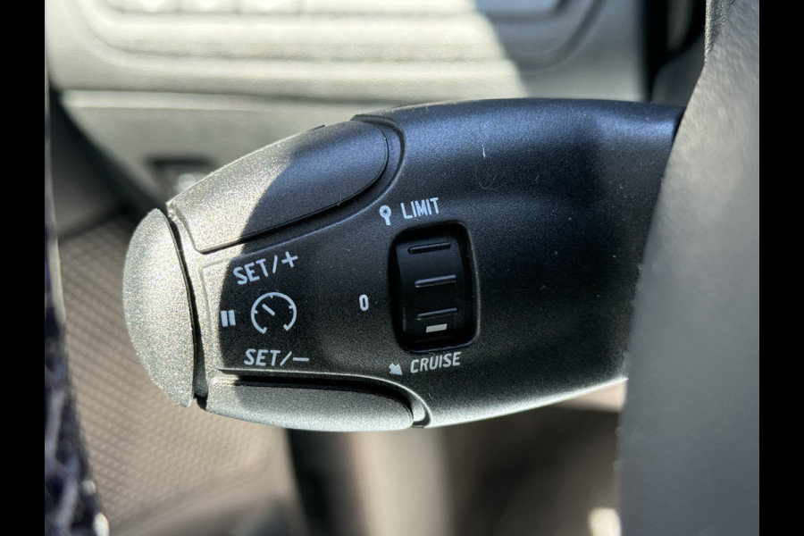 Peugeot 2008 BWJ 2017 | 1.2T 111PK Allure | CLIMA | TREKHAAK | NAVI | CARPLAY | LEDER/STOF