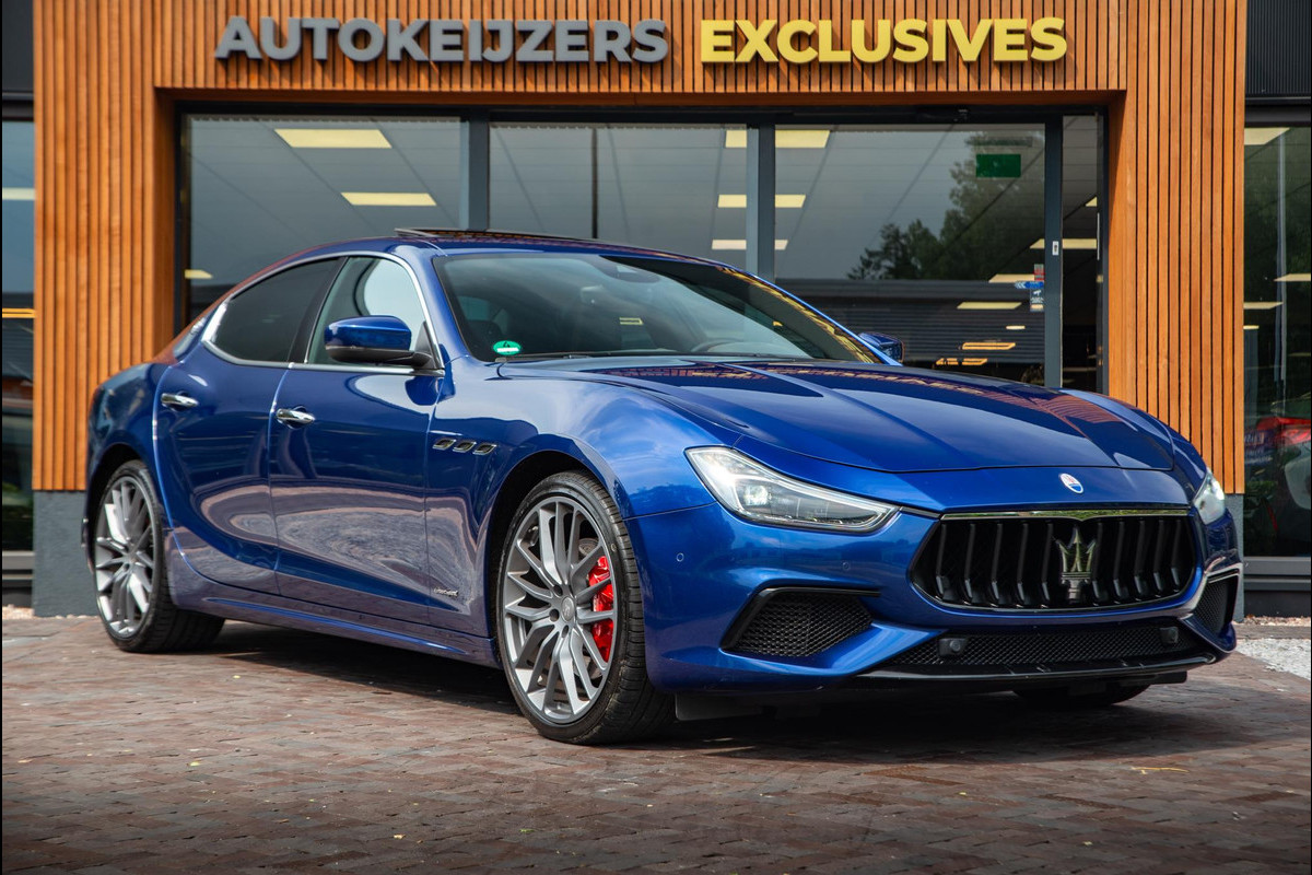 Maserati Ghibli 3.0 V6 S Q4 Ribelle Schuifdak Adapt. Cruise Alcantara hemel Maserati Ghibli 3.0 V6 S Q4 Ribelle Schuifdak Adapt. Cruise Alcantara hemel