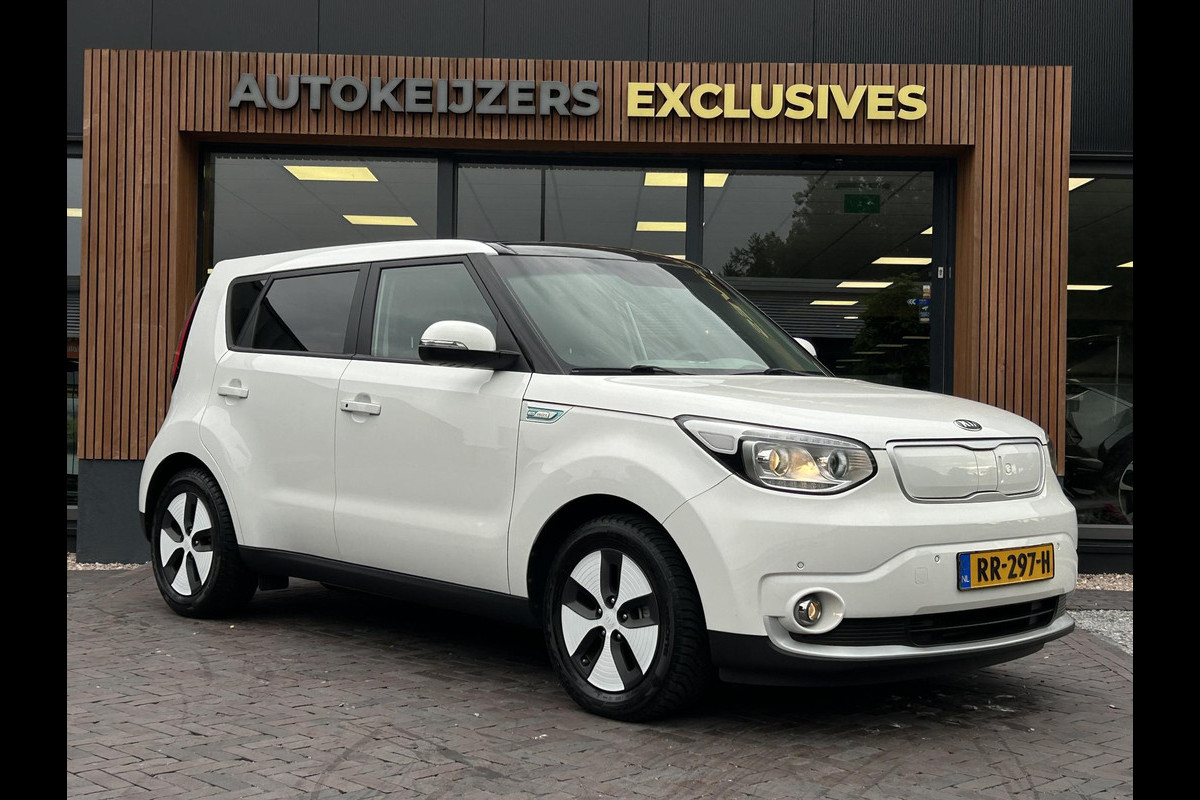 Kia Soul EV ExecutivePlusLine 27 kWh Panoramadak Leer Cruise Stuurverw. DAB+ Stoelvent. Kia Soul EV ExecutivePlusLine 27 kWh Panoramadak Leer Cruise Stuurverw. DAB+ Stoelvent.