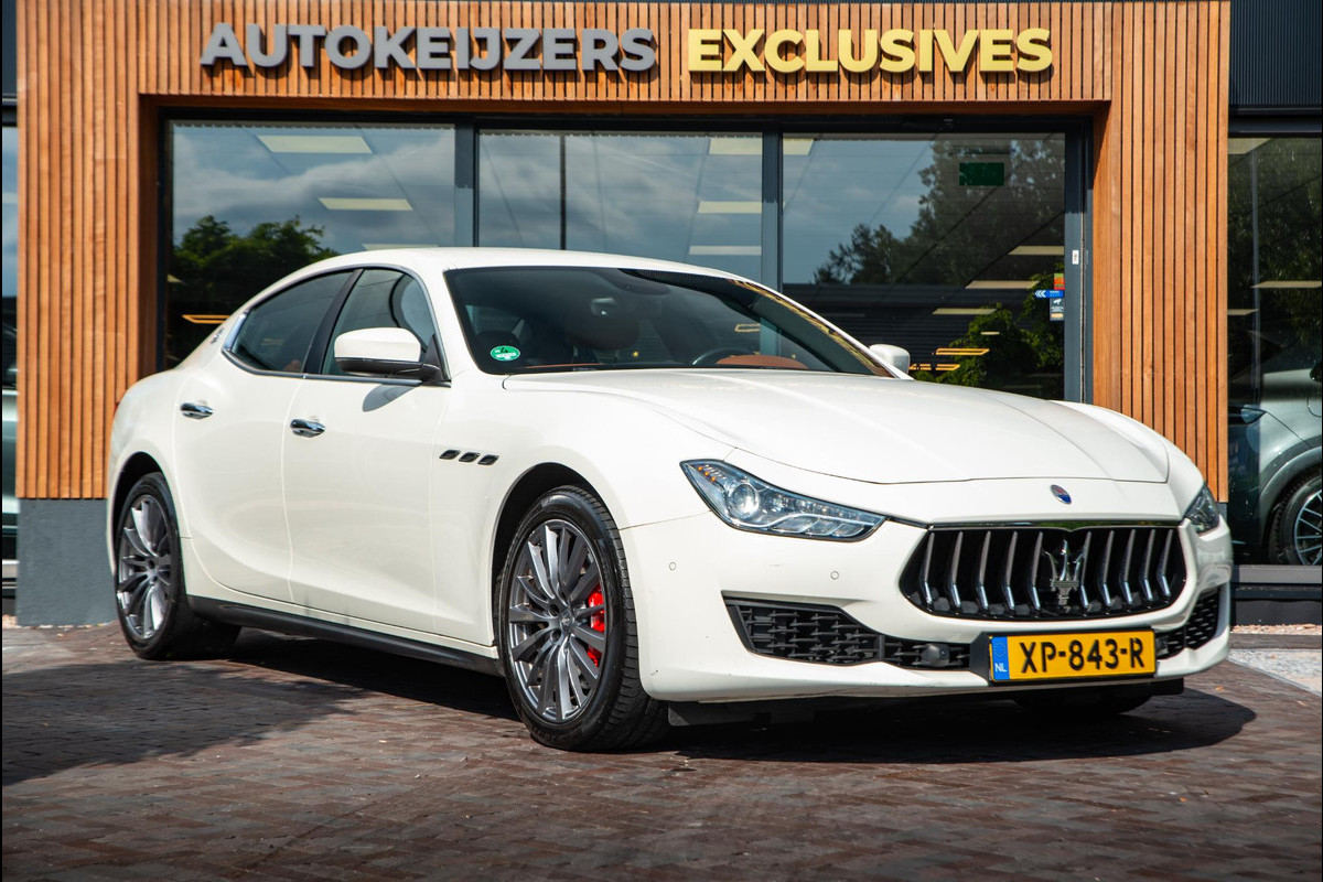 Maserati Ghibli 3.0 V6 D Xenon Leer Cruise Keyless Memory PDC 19''LM Maserati Ghibli 3.0 V6 D Xenon Leer Cruise Keyless Memory PDC 19''LM