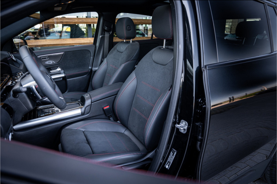 Mercedes-Benz GLA 180 AMG Line - Panorama | Elek. Trekhaak | ACC | Camera