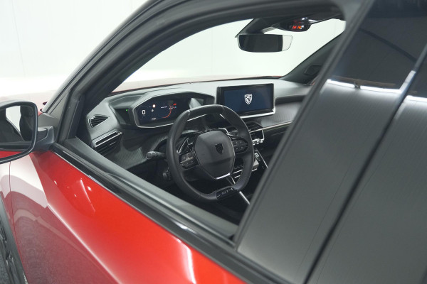 Peugeot 2008 PureTech 130 EAT8 GT | 360 Camera | Dodehoekdetectie | Navigatie | Apple Carplay