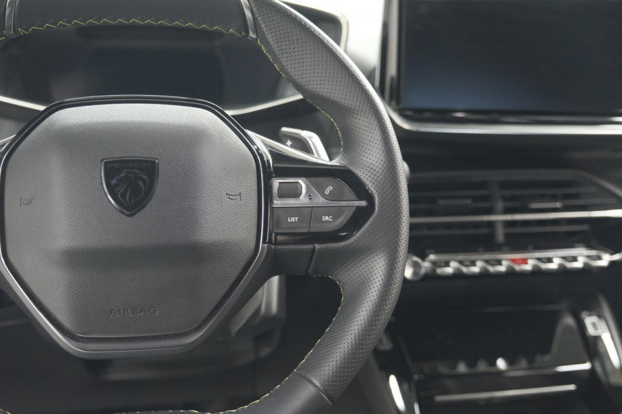 Peugeot 2008 PureTech 130 EAT8 GT | 360 Camera | Dodehoekdetectie | Navigatie | Apple Carplay