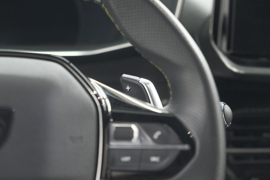 Peugeot 2008 PureTech 130 EAT8 GT | 360 Camera | Dodehoekdetectie | Navigatie | Apple Carplay