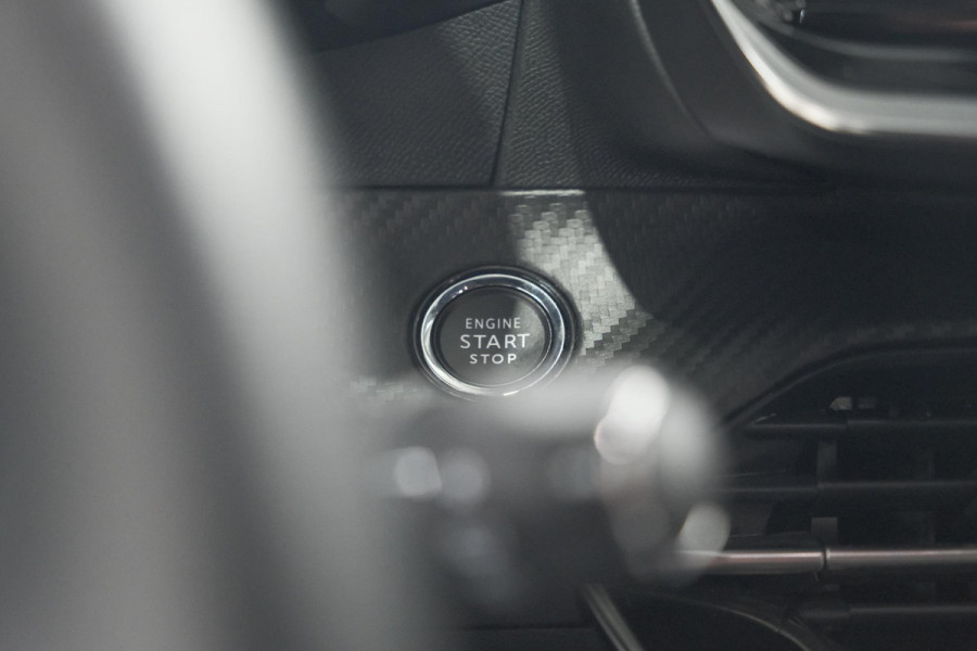 Peugeot 2008 PureTech 130 EAT8 GT | 360 Camera | Dodehoekdetectie | Navigatie | Apple Carplay