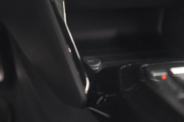 Peugeot 2008 PureTech 130 EAT8 GT | 360 Camera | Dodehoekdetectie | Navigatie | Apple Carplay