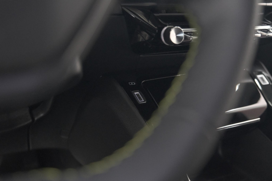 Peugeot 2008 PureTech 130 EAT8 GT | 360 Camera | Dodehoekdetectie | Navigatie | Apple Carplay
