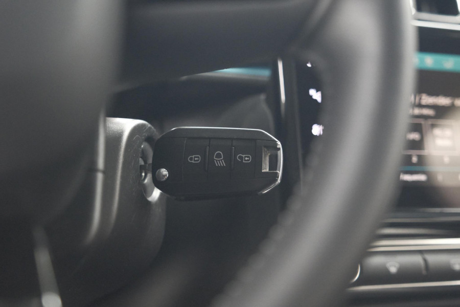 Citroën C3 PureTech 110 Shine | Camera | Navigatie | Apple Carplay | Parkeersensoren