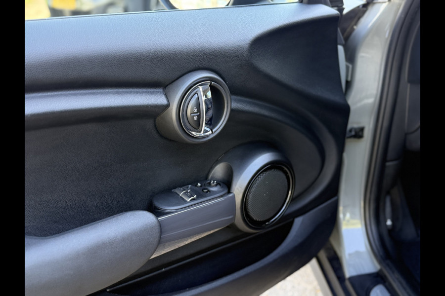 MINI Mini 1.5 Cooper Chili | XENON | CARPLAY | NAVI | KEYLESS | 1e EIGENAAR | NL AUTO