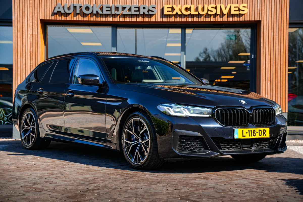 BMW 5 Serie Touring 530d xDrive High Executive M Pakket Panodak 360 Camera ACC HUD Stuurverw. Stoelkoeling BMW 5 Serie Touring 530d xDrive High Executive M Pakket Panodak 360 Camera ACC HUD Stuurverw. Stoelkoeling