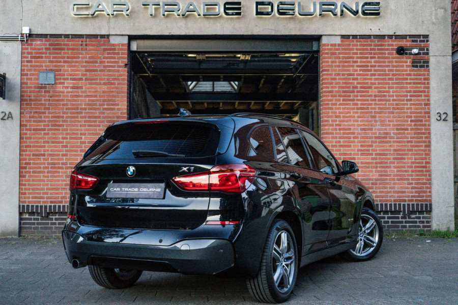 BMW X1 sDrive18i High Executive M-Sport Navi / Cruise / PDC