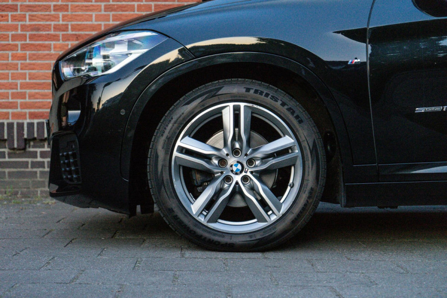 BMW X1 sDrive18i High Executive M-Sport Navi / Cruise / PDC