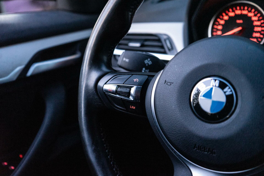 BMW X1 sDrive18i High Executive M-Sport Navi / Cruise / PDC