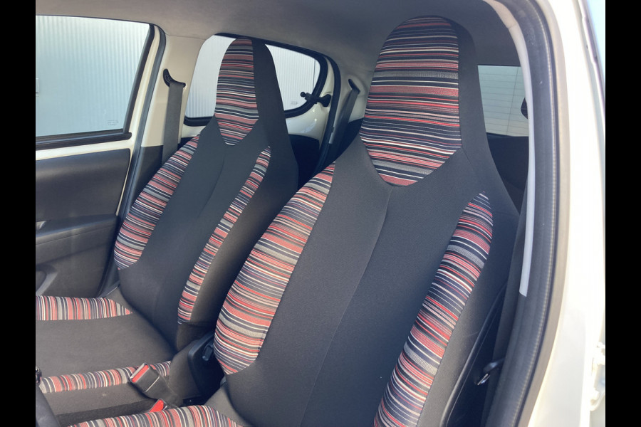 Citroën C1 1.0 VTi Feel Comfort Look 5-drs. AIRCO/MEDIA/PRIVACYGLASS