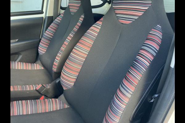 Citroën C1 1.0 VTi Feel Comfort Look 5-drs. AIRCO/MEDIA/PRIVACYGLASS