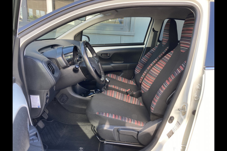 Citroën C1 1.0 VTi Feel Comfort Look 5-drs. AIRCO/MEDIA/PRIVACYGLASS