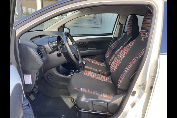 Citroën C1 1.0 VTi Feel Comfort Look 5-drs. AIRCO/MEDIA/PRIVACYGLASS