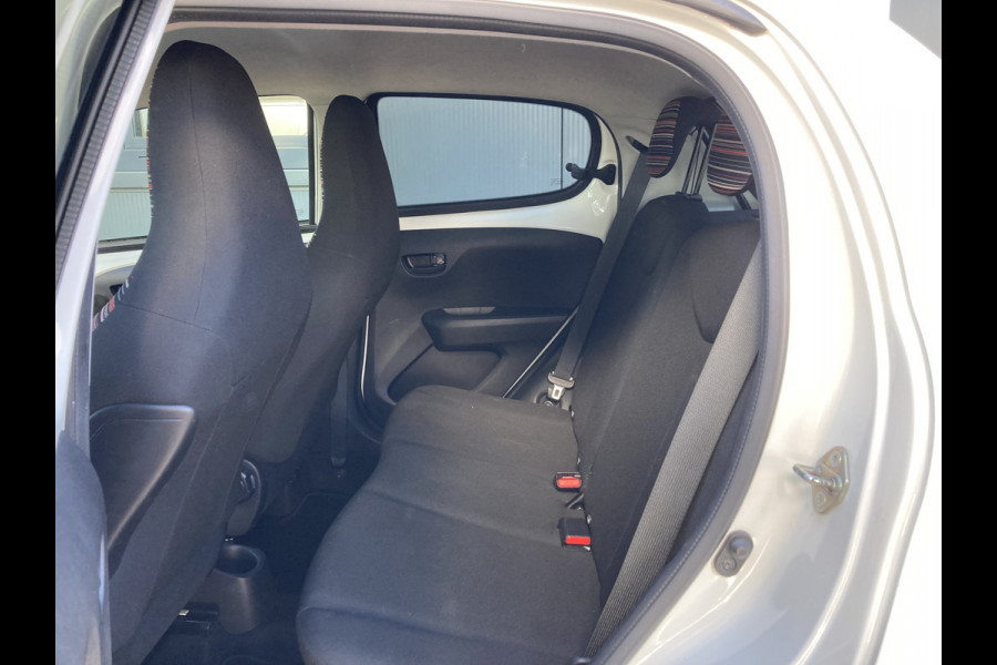 Citroën C1 1.0 VTi Feel Comfort Look 5-drs. AIRCO/MEDIA/PRIVACYGLASS
