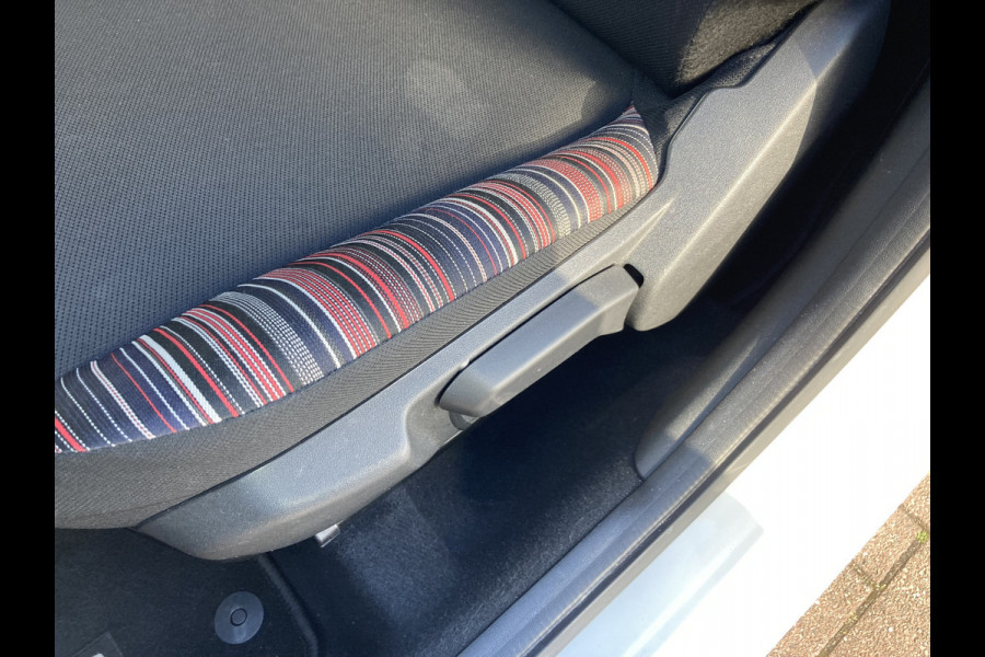 Citroën C1 1.0 VTi Feel Comfort Look 5-drs. AIRCO/MEDIA/PRIVACYGLASS