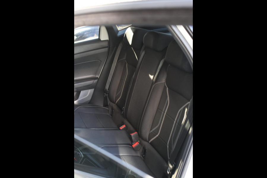 Volkswagen Polo 1.0 TSI R-Line *Led*Stoelverwarming*DSG*Navi*