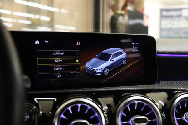 Mercedes-Benz A-Klasse 220 Premium Plus Pano/Memory/Sfeer/Camera/Laneassist/BOMVOL