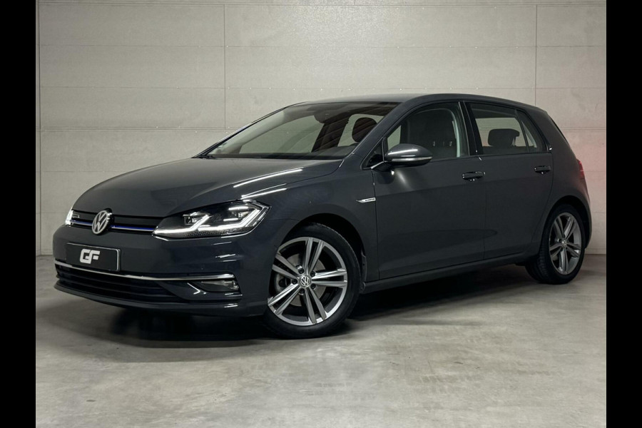 Volkswagen Golf 1.5 TSI 17'' R-Line Massage ACC Carplay NAP