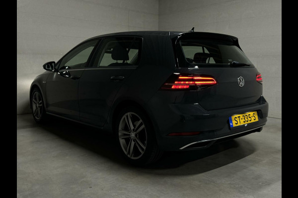Volkswagen Golf 1.5 TSI 17'' R-Line Massage ACC Carplay NAP