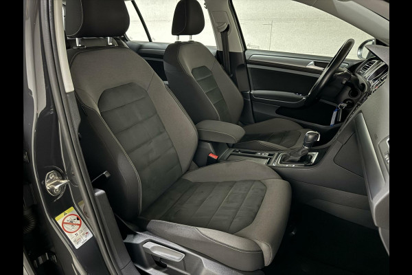 Volkswagen Golf 1.5 TSI 17'' R-Line Massage ACC Carplay NAP