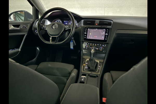 Volkswagen Golf 1.5 TSI 17'' R-Line Massage ACC Carplay NAP