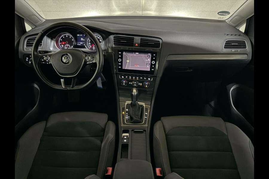 Volkswagen Golf 1.5 TSI 17'' R-Line Massage ACC Carplay NAP