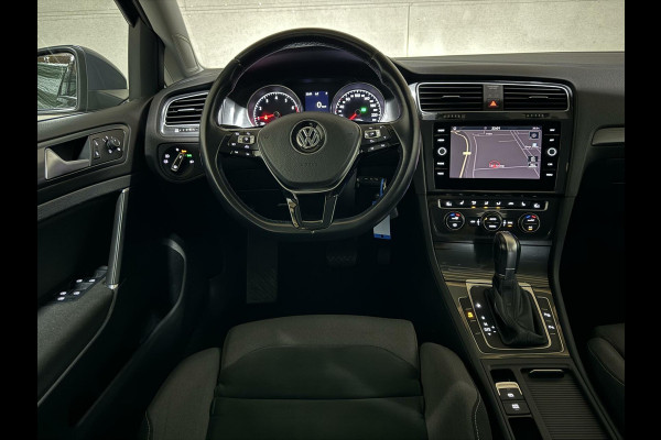 Volkswagen Golf 1.5 TSI 17'' R-Line Massage ACC Carplay NAP