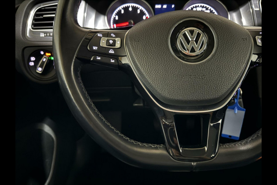 Volkswagen Golf 1.5 TSI 17'' R-Line Massage ACC Carplay NAP