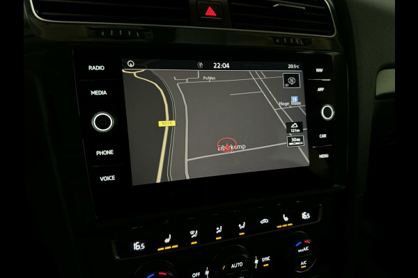 Volkswagen Golf 1.5 TSI 17'' R-Line Massage ACC Carplay NAP