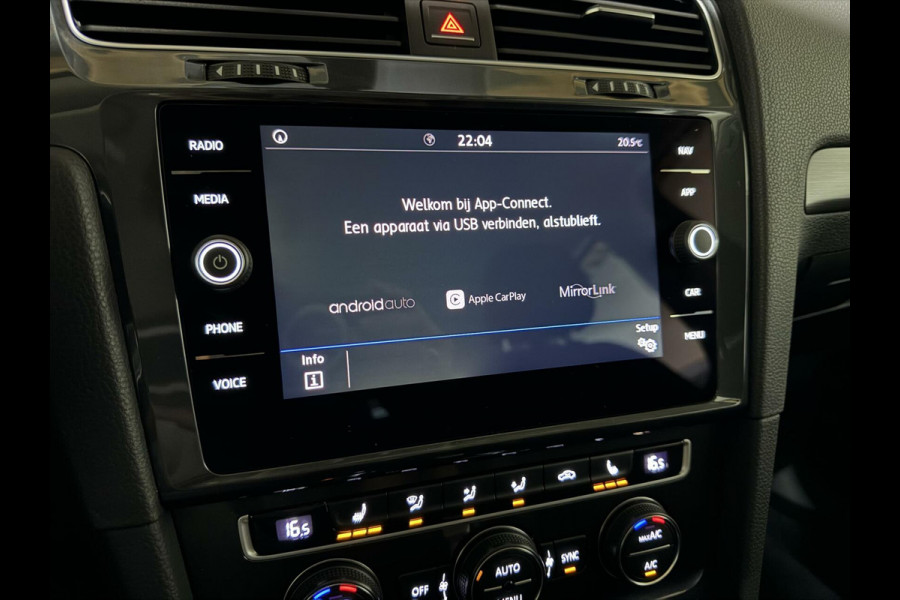 Volkswagen Golf 1.5 TSI 17'' R-Line Massage ACC Carplay NAP