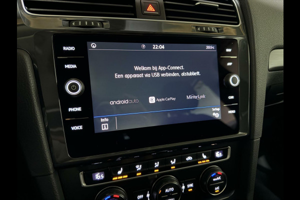 Volkswagen Golf 1.5 TSI 17'' R-Line Massage ACC Carplay NAP