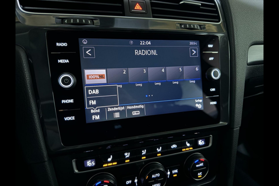 Volkswagen Golf 1.5 TSI 17'' R-Line Massage ACC Carplay NAP
