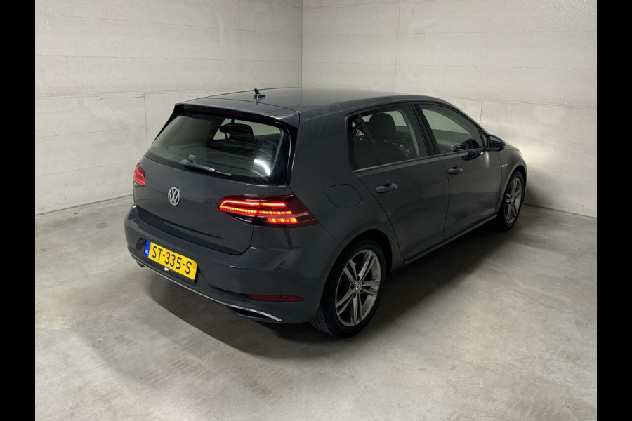 Volkswagen Golf 1.5 TSI 17'' R-Line Massage ACC Carplay NAP