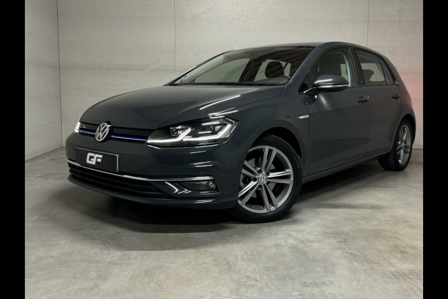 Volkswagen Golf 1.5 TSI 17'' R-Line Massage ACC Carplay NAP