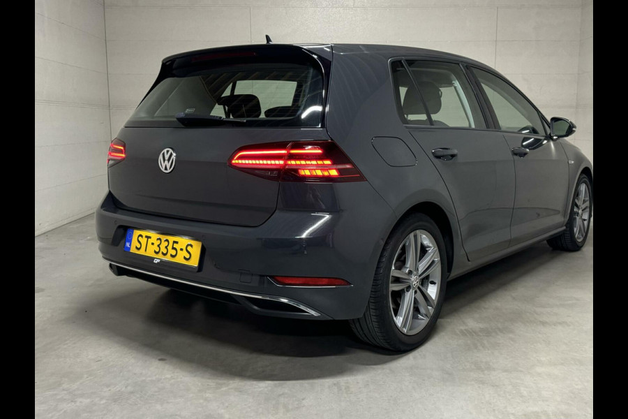Volkswagen Golf 1.5 TSI 17'' R-Line Massage ACC Carplay NAP